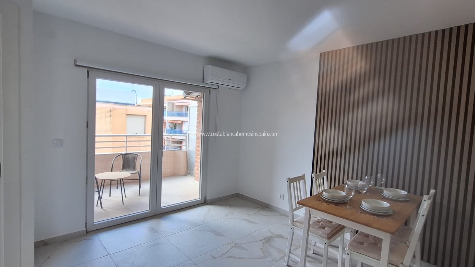Resale - Apartment - Torrevieja - Playa Los Naufragos