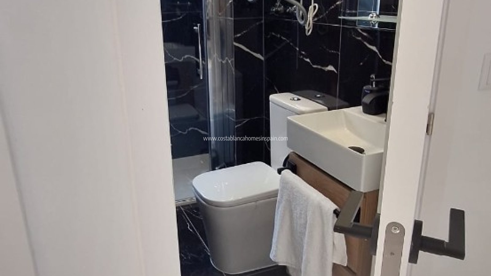 Resale - Apartment - Torrevieja - Playa Los Naufragos