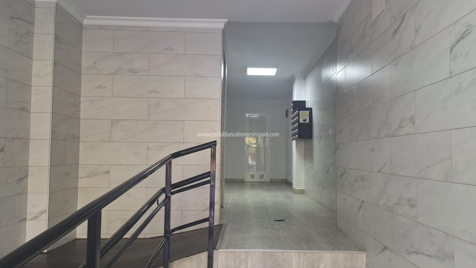 Resale - Apartment - Torrevieja - Playa Los Naufragos