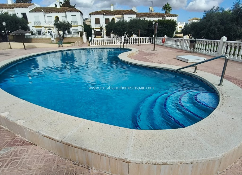 Resale - Apartment - Villamartin - Orihuela Costa