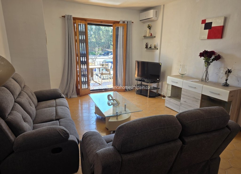 Resale - Apartment - Villamartin