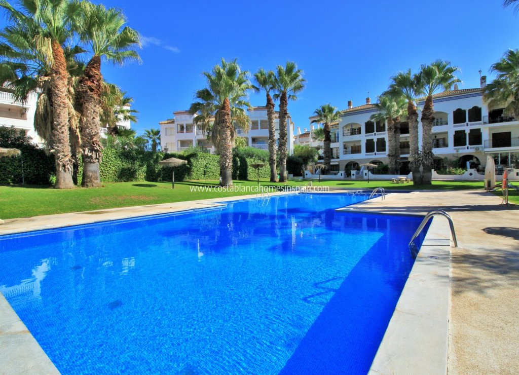 Resale - Apartment - Villamartin