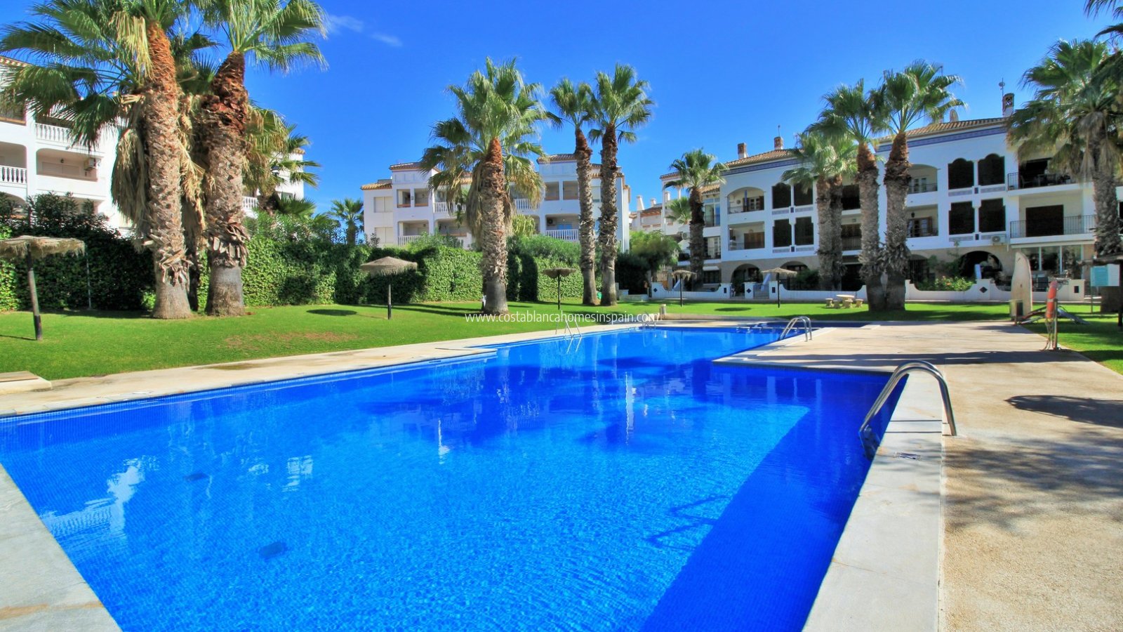 Resale - Apartment - Villamartin