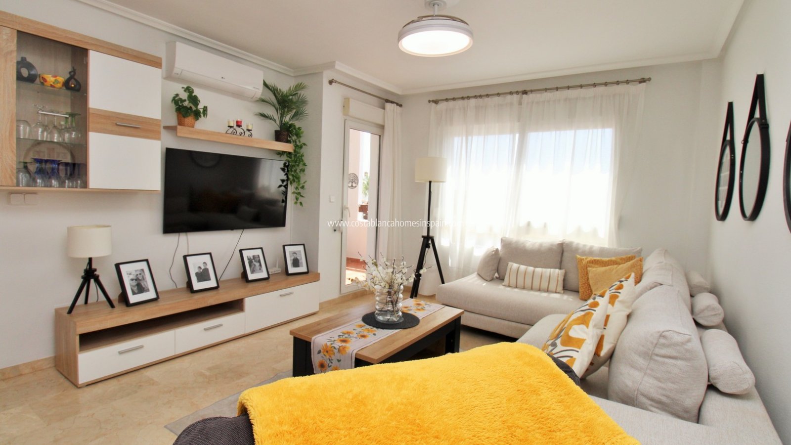 Resale - Apartment - Villamartin