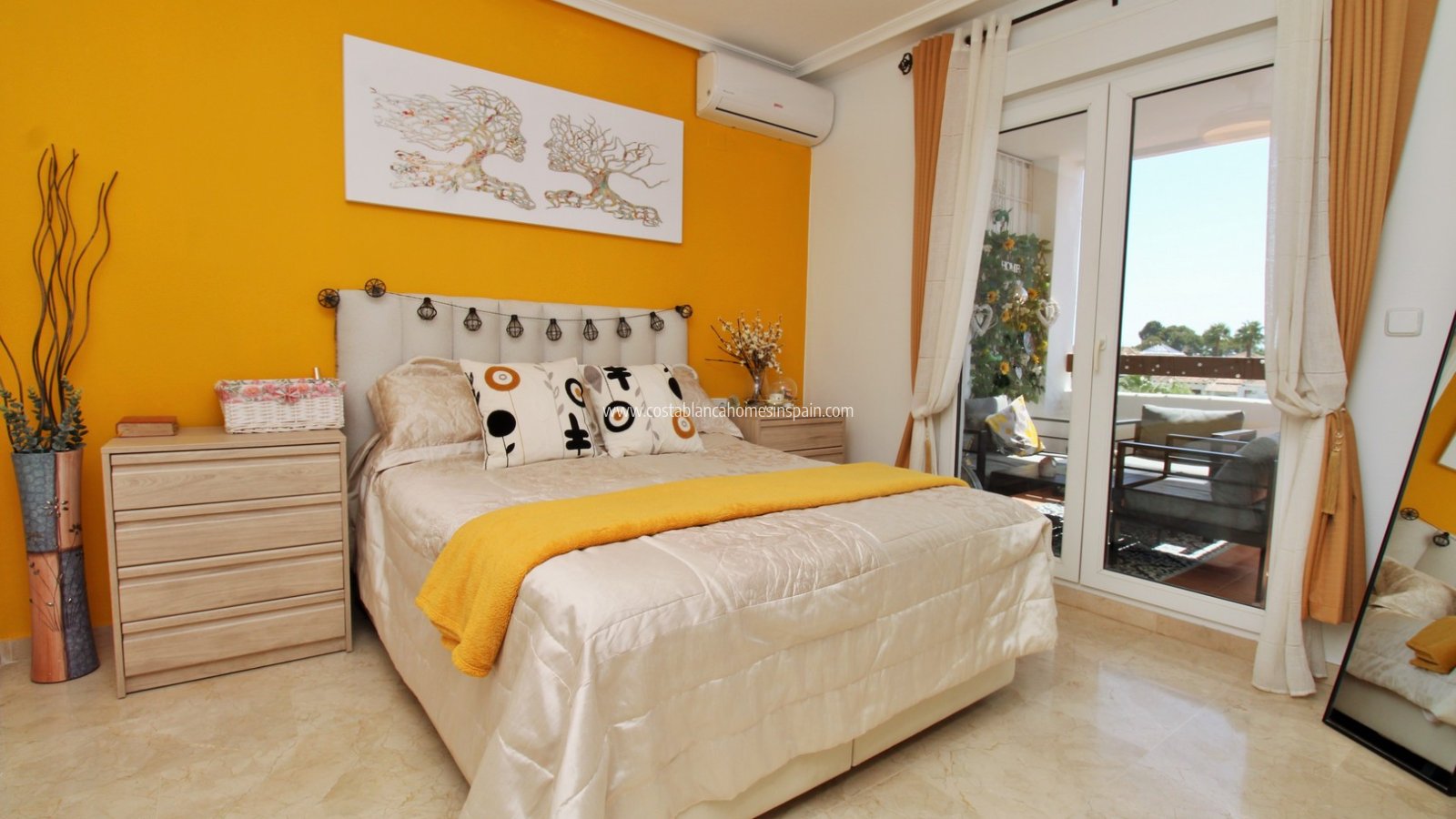 Resale - Apartment - Villamartin