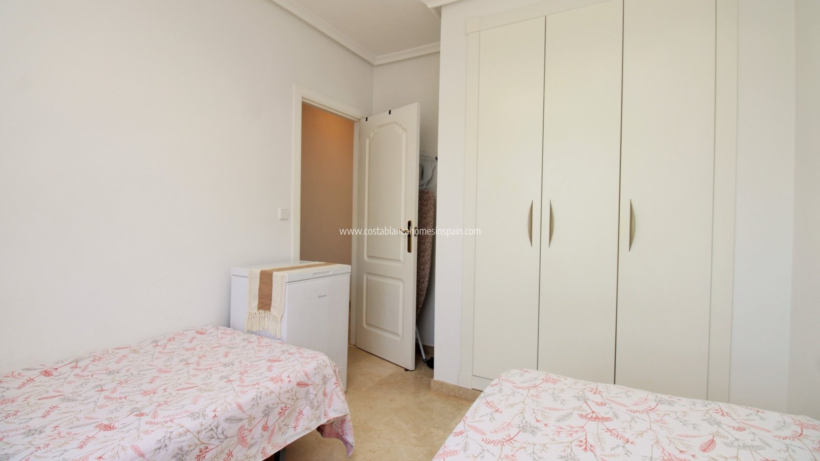 Resale - Apartment - Villamartin