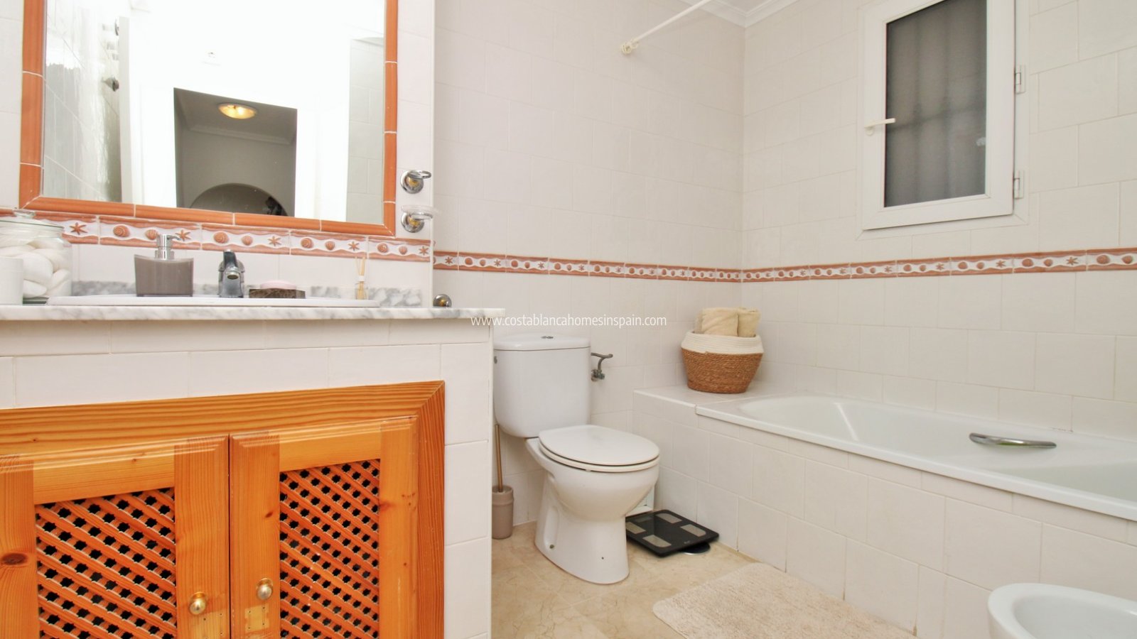Resale - Apartment - Villamartin