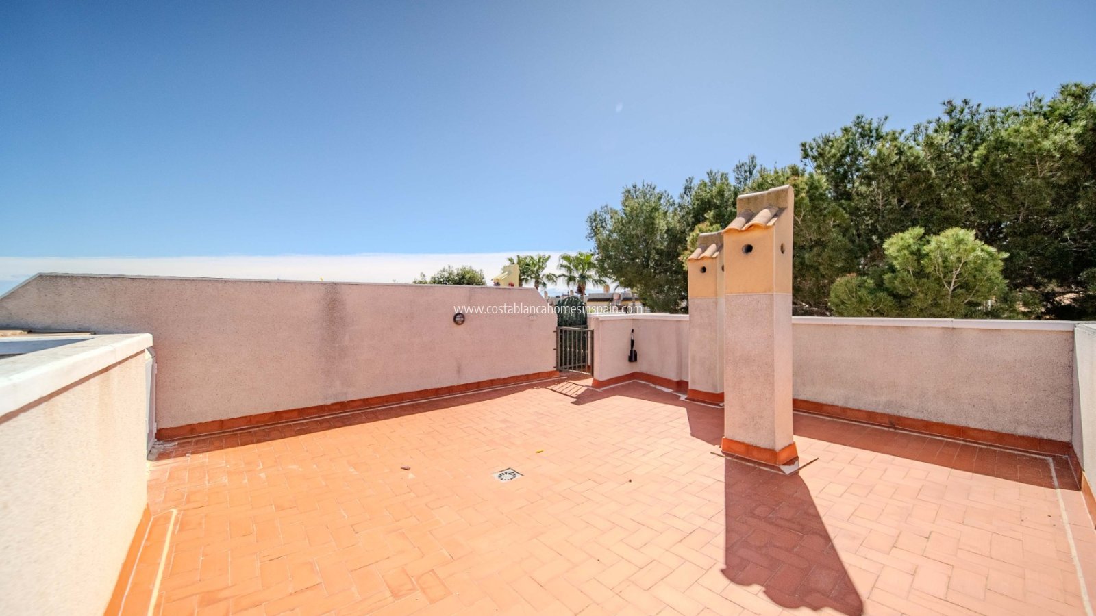 Resale - Apartment - Villamartin