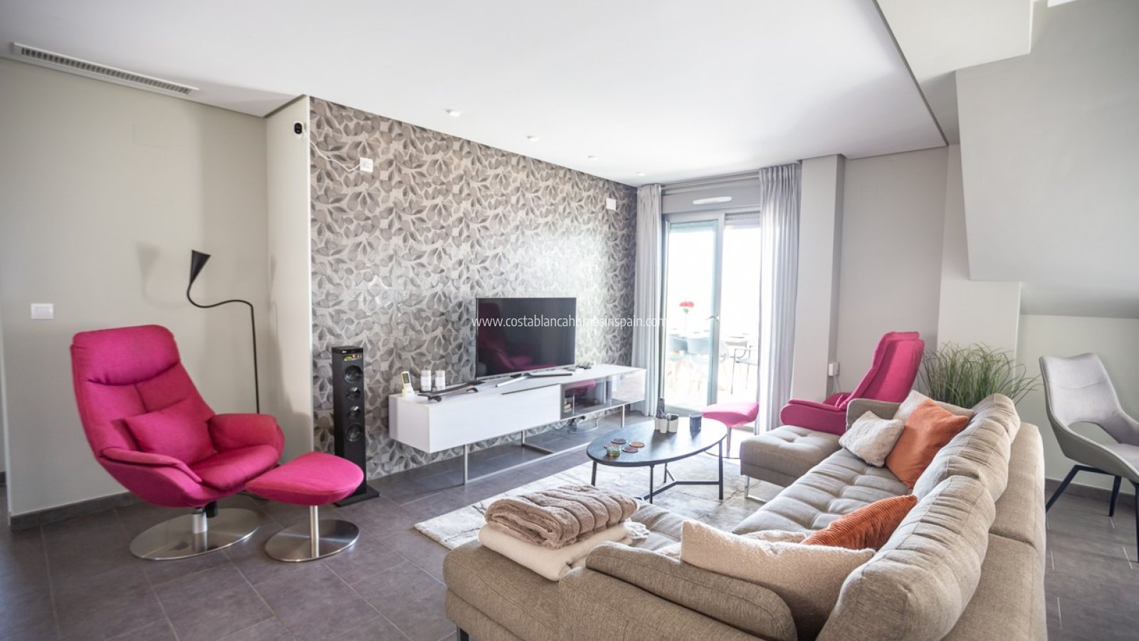 Resale - Apartment - Villamartin