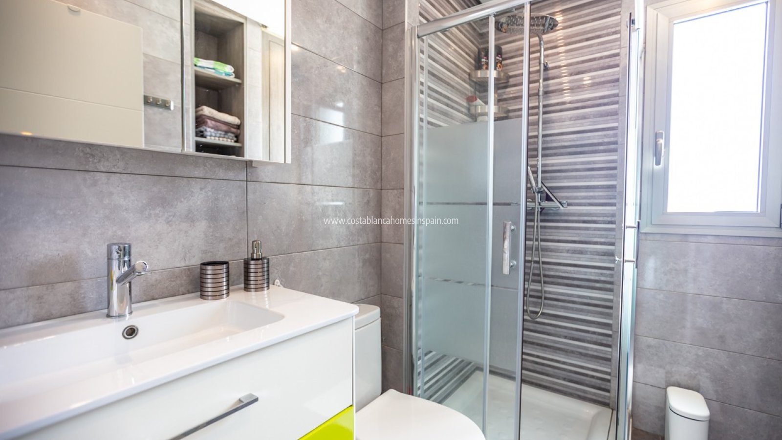 Resale - Apartment - Villamartin