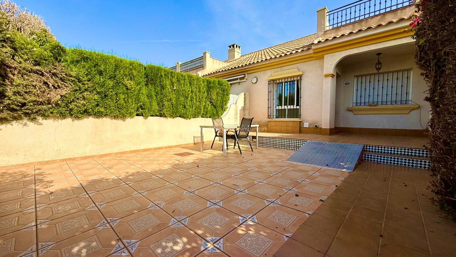 Resale - Bungalow - Cabo Roig
