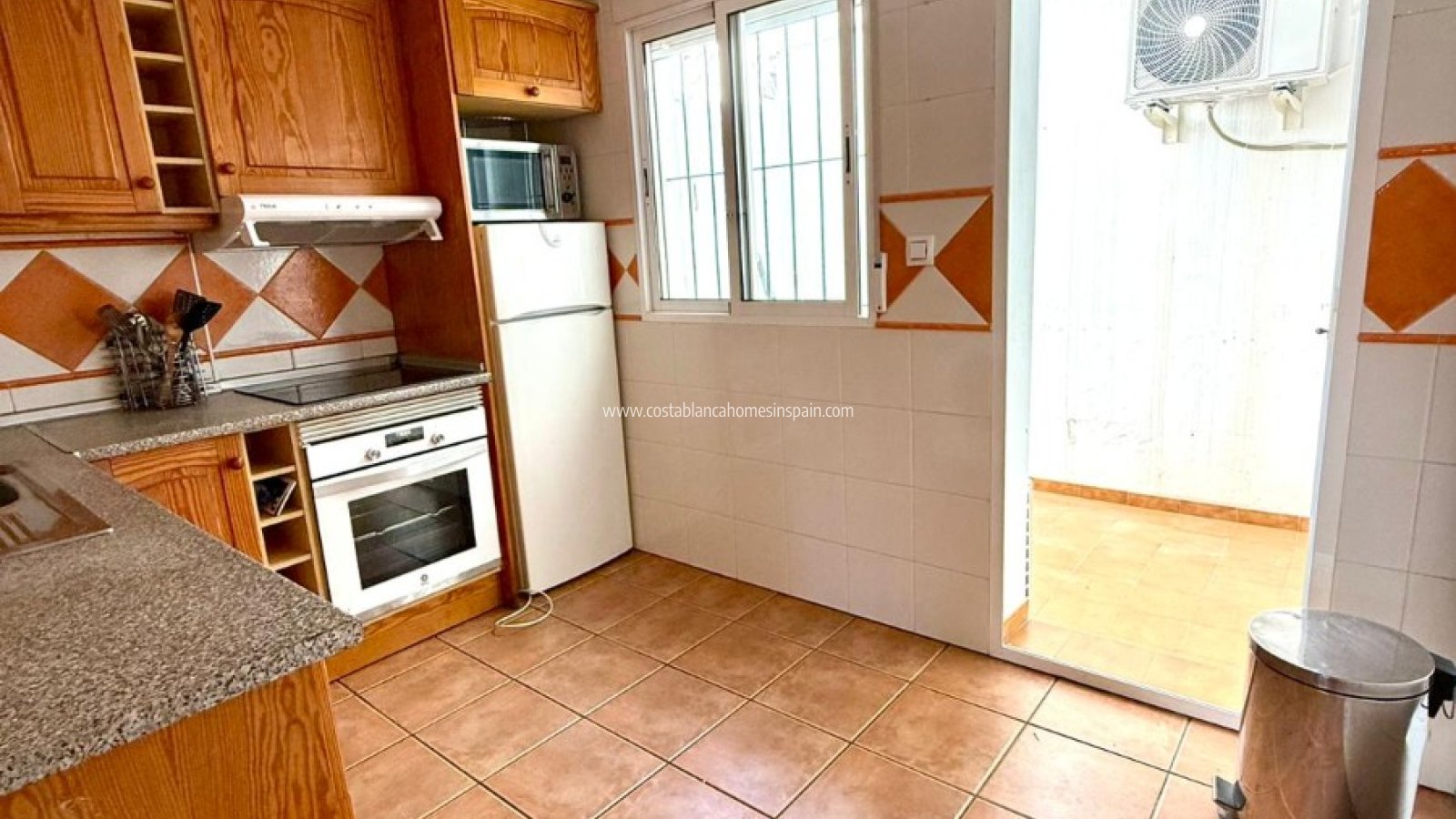 Resale - Bungalow - Cabo Roig