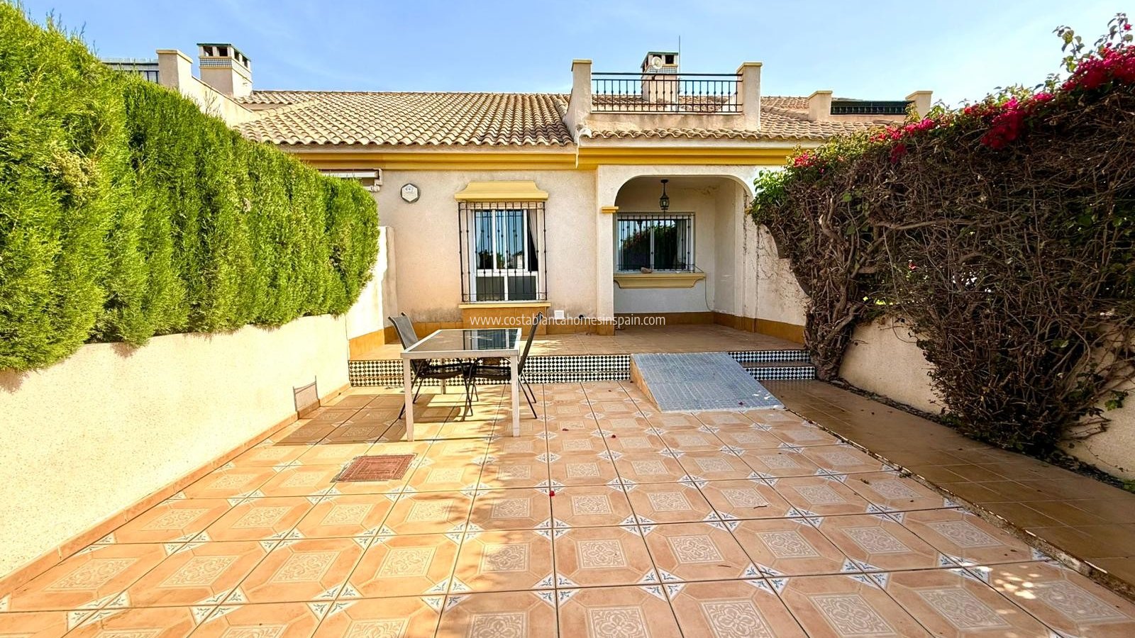 Resale - Bungalow - Cabo Roig