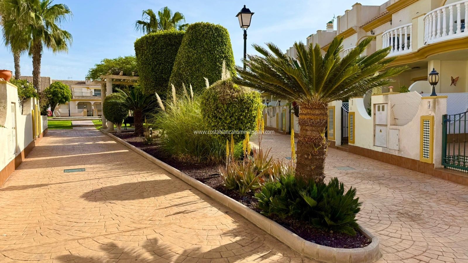 Resale - Bungalow - Cabo Roig