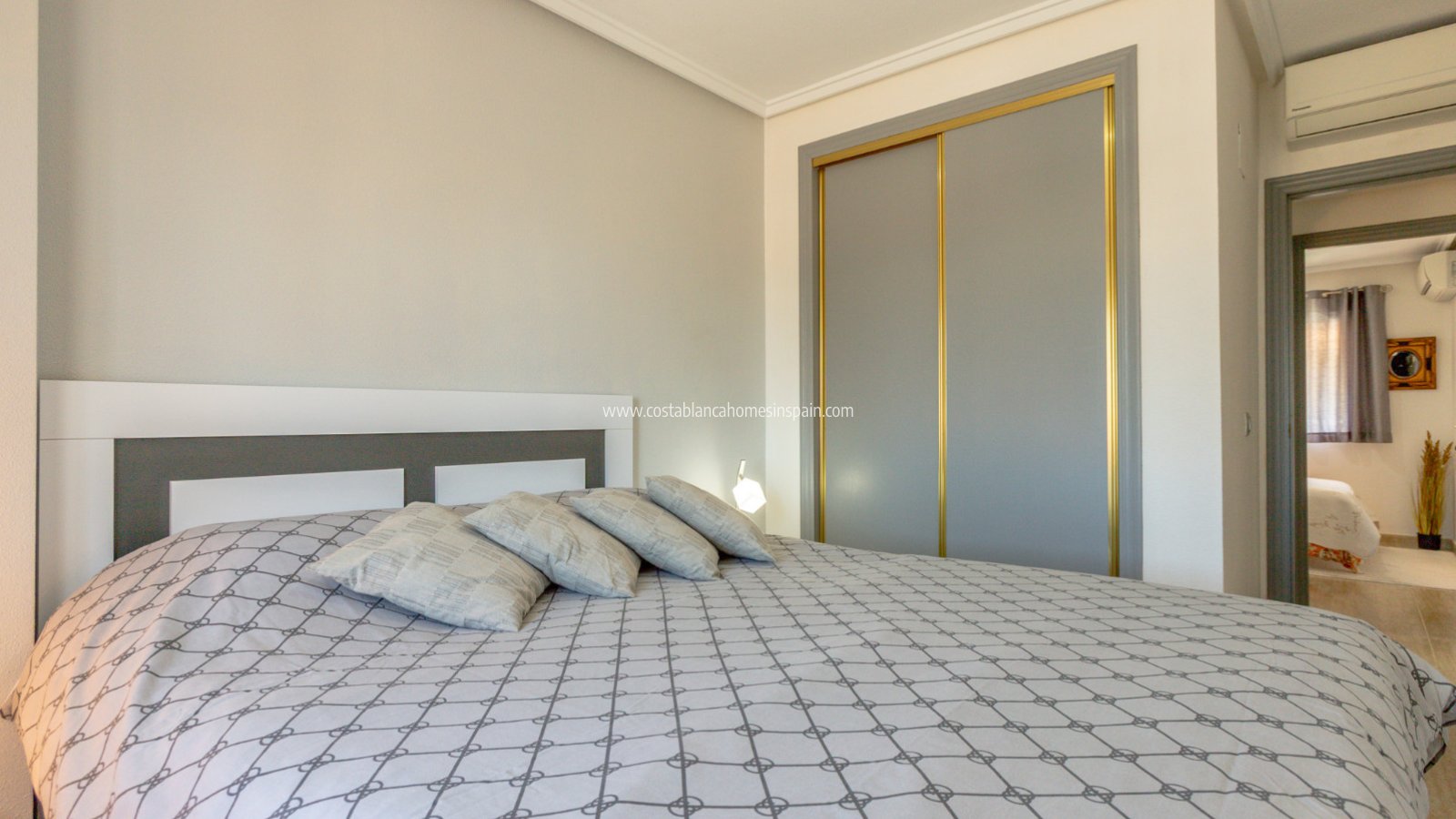 Resale - Bungalow - Orihuela Costa - Villamartin