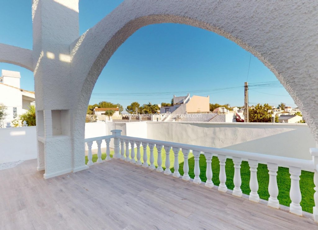 Resale - Bungalow - San Miguel de Salinas - BLUE LAGOON