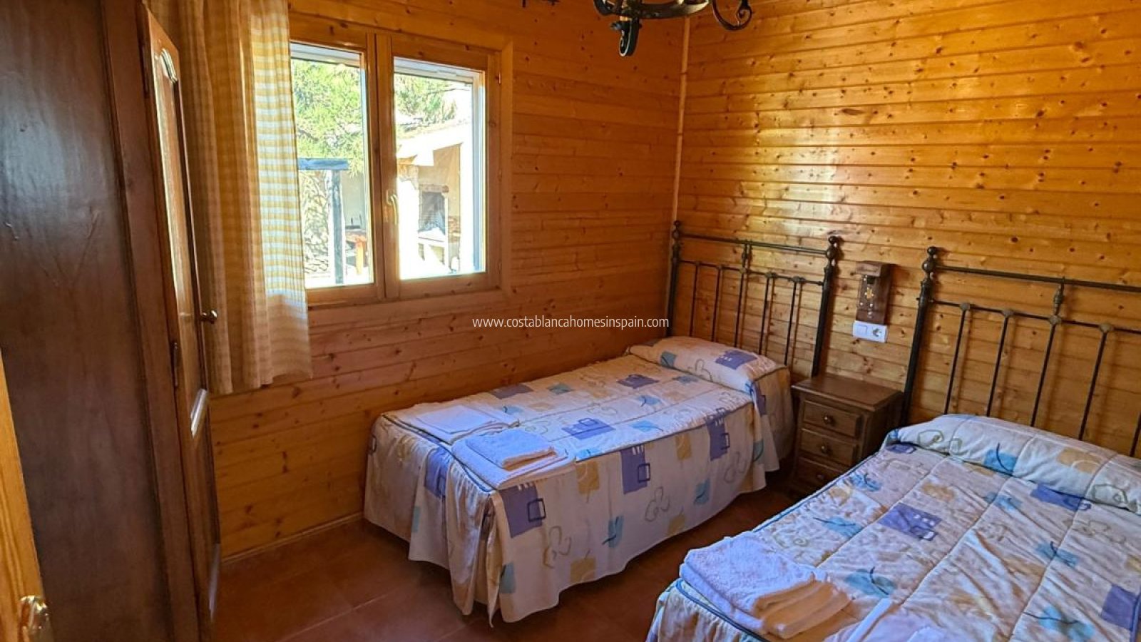 Resale - Detached Villa - Aledo