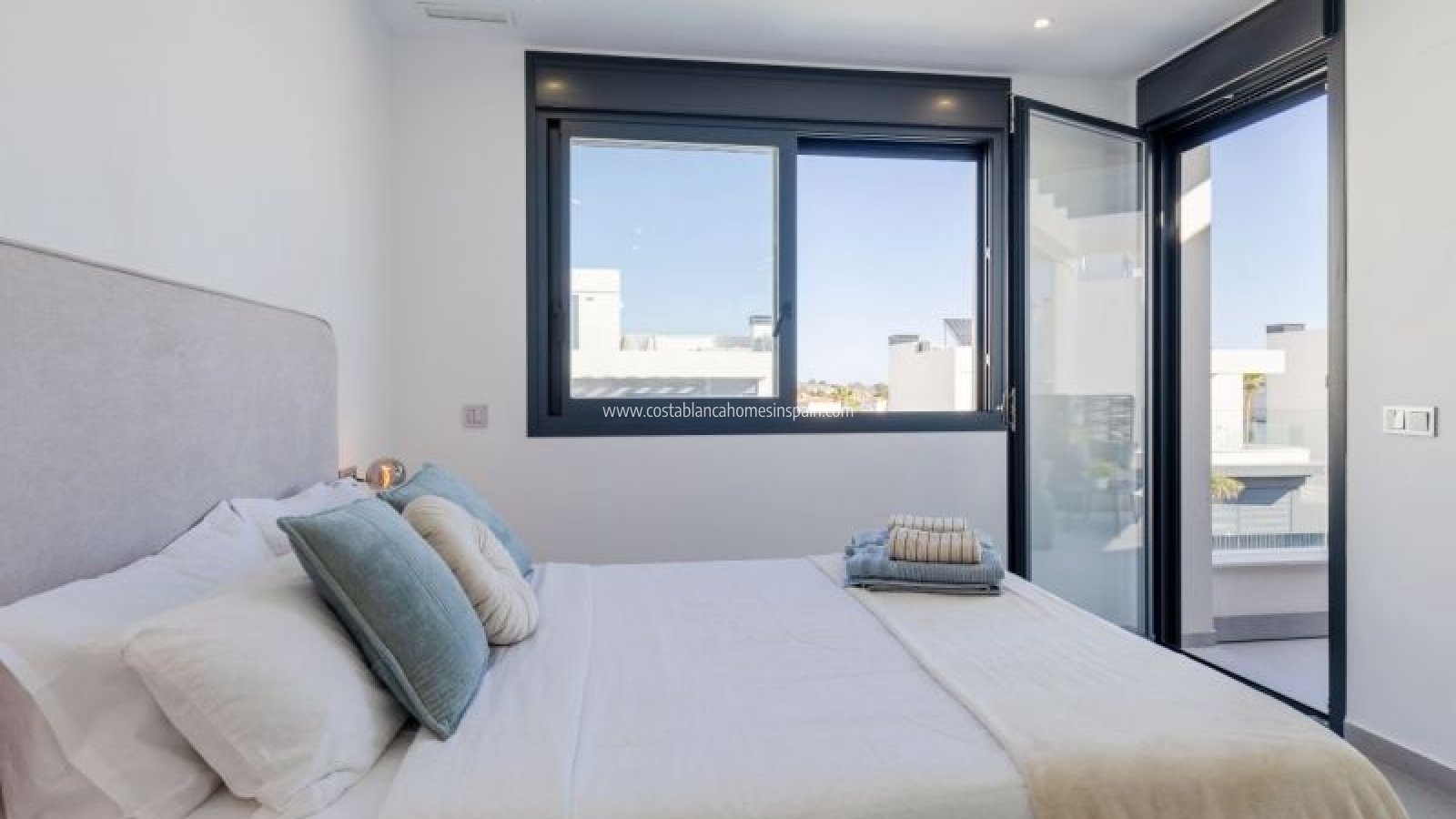 Resale - Detached Villa - Algorfa