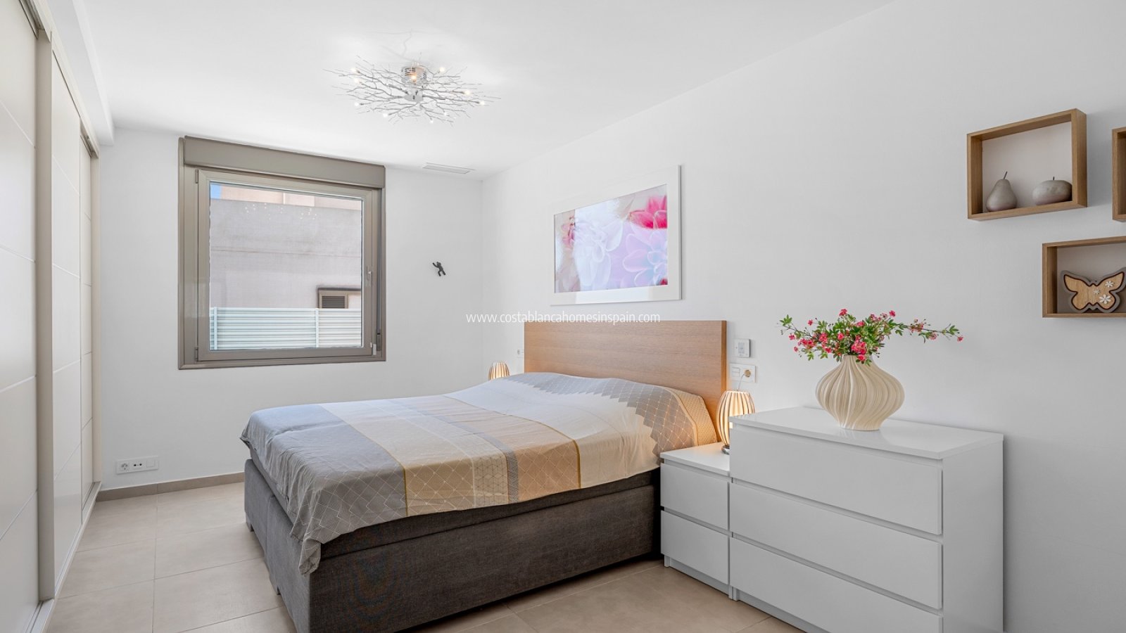 Resale - Detached Villa - La Marina