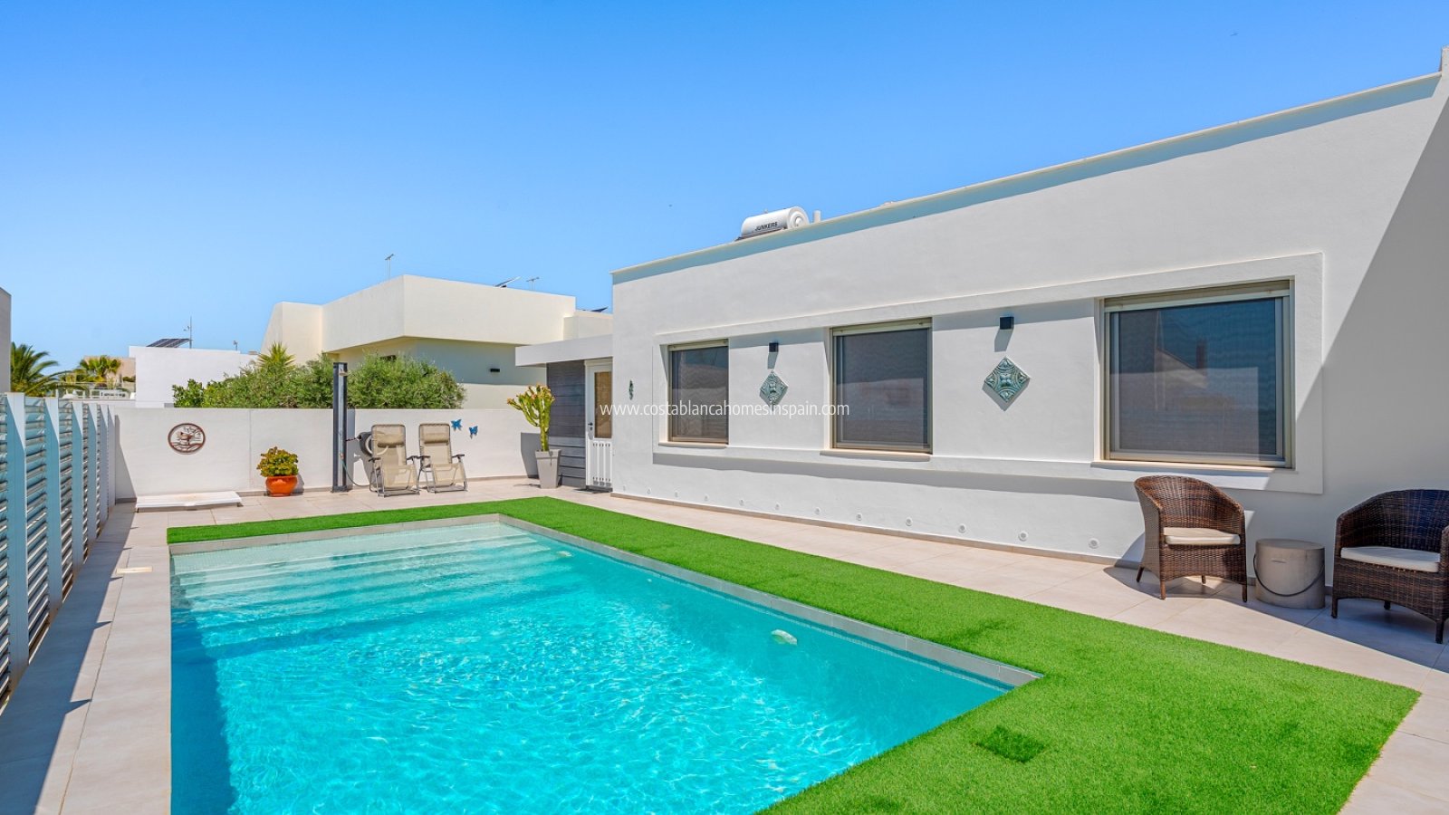 Resale - Detached Villa - La Marina