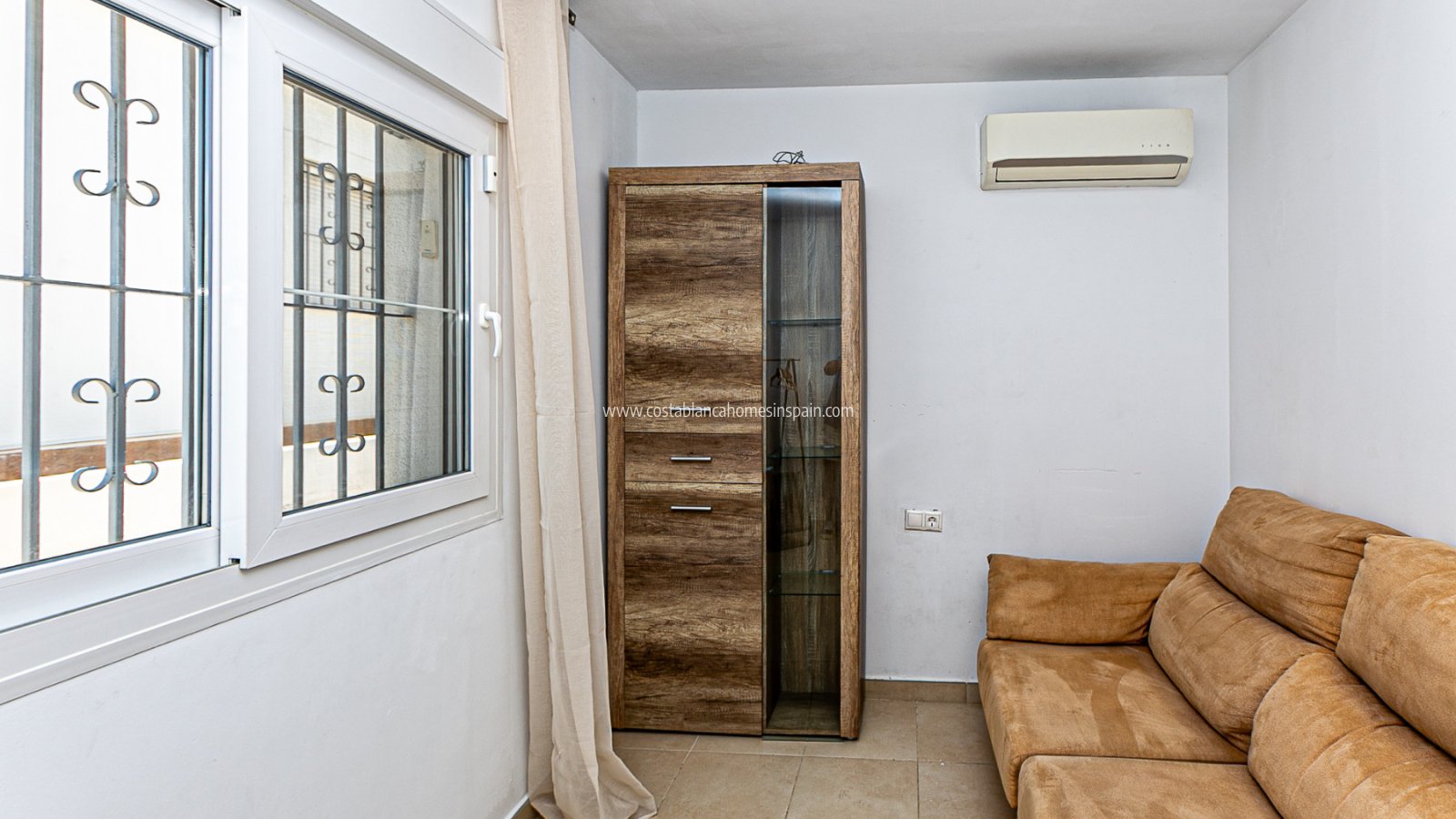 Resale - Detached Villa - La Marina