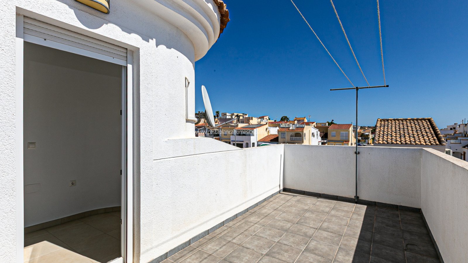 Resale - Detached Villa - La Marina