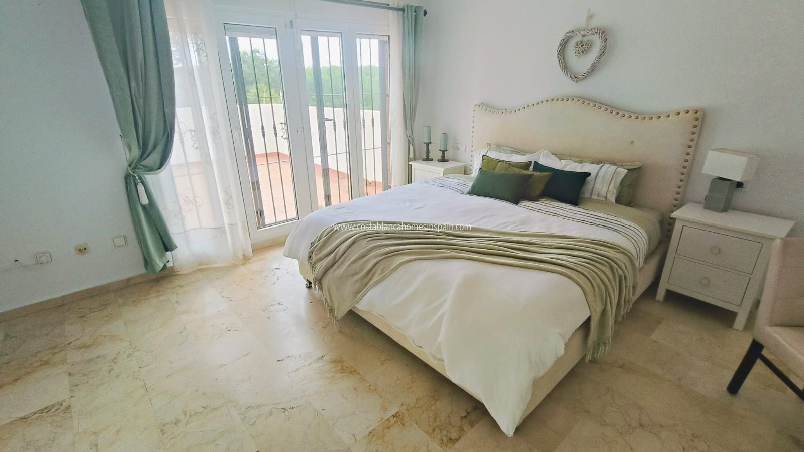 Resale - Detached Villa - Las Ramblas Golf