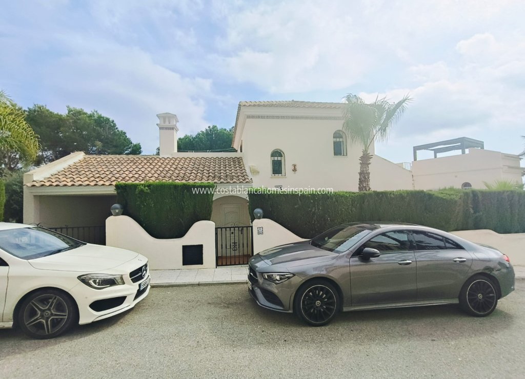 Resale - Detached Villa - Las Ramblas - Las Ramblas Golf