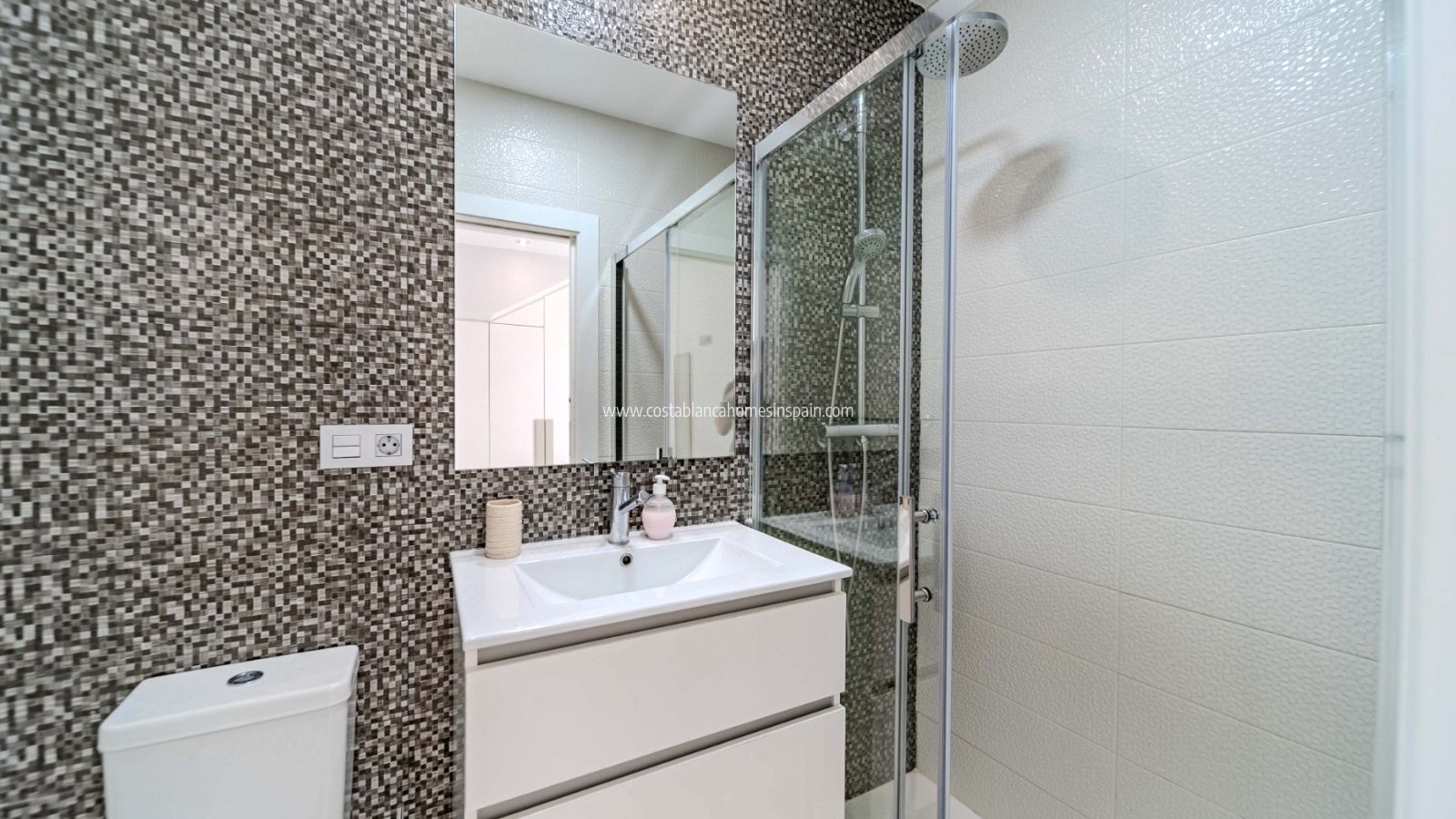 Resale - Detached Villa - Los Dolses