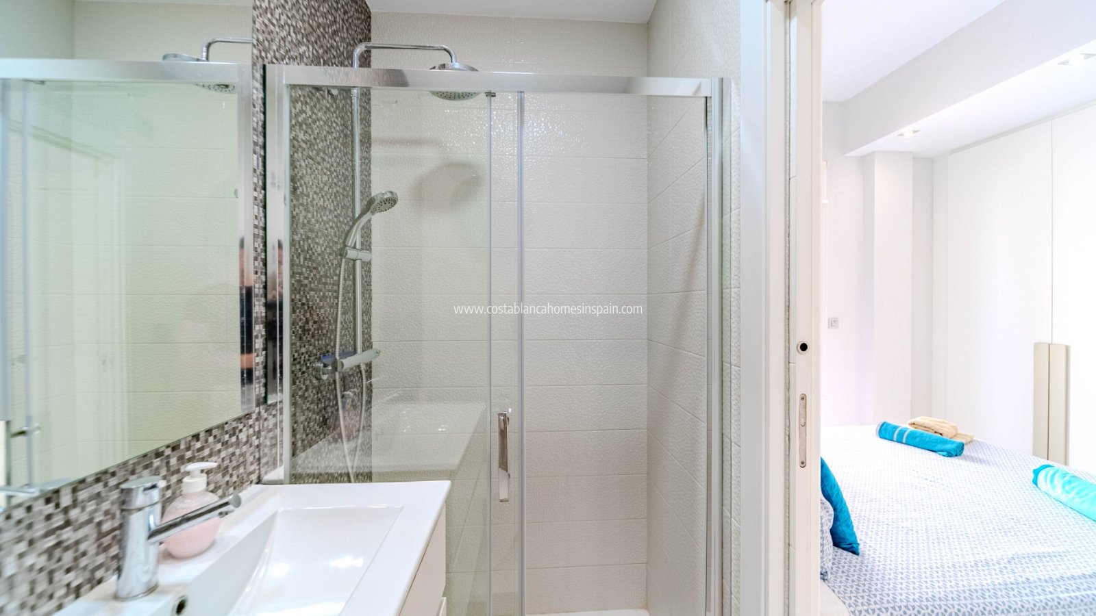 Resale - Detached Villa - Los Dolses