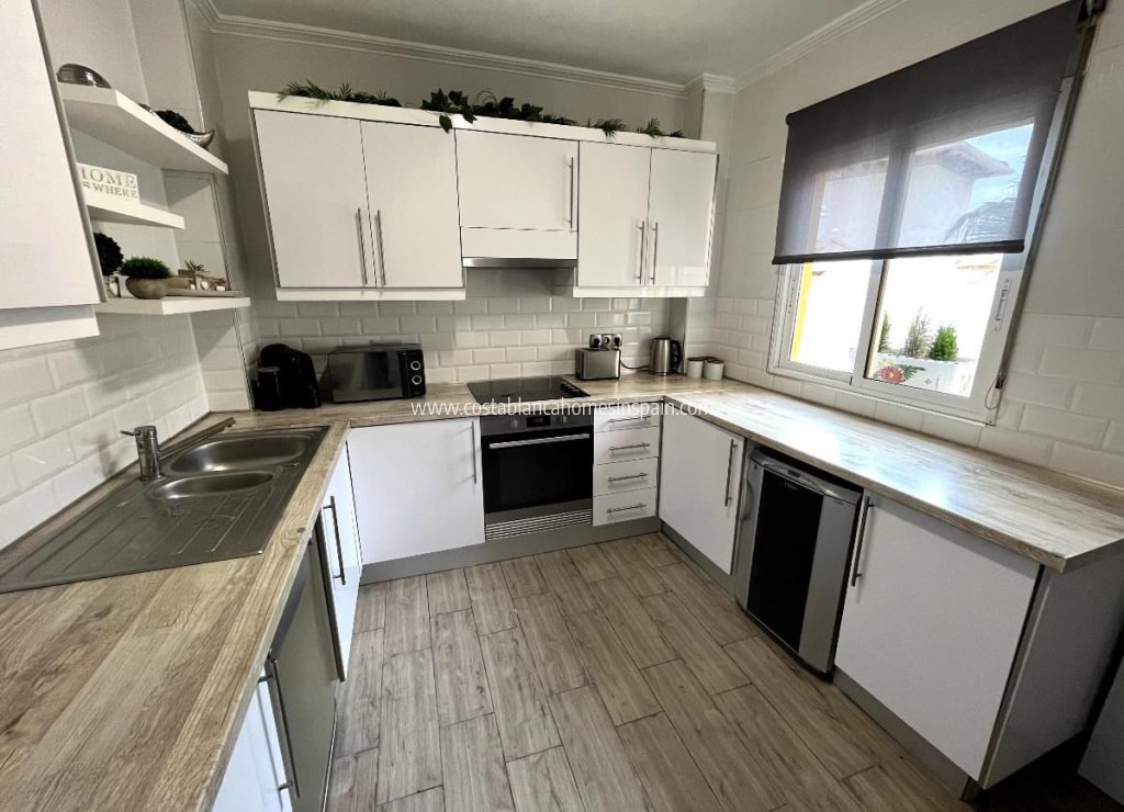 Resale - Detached Villa - Orihuela Costa - La Zenia