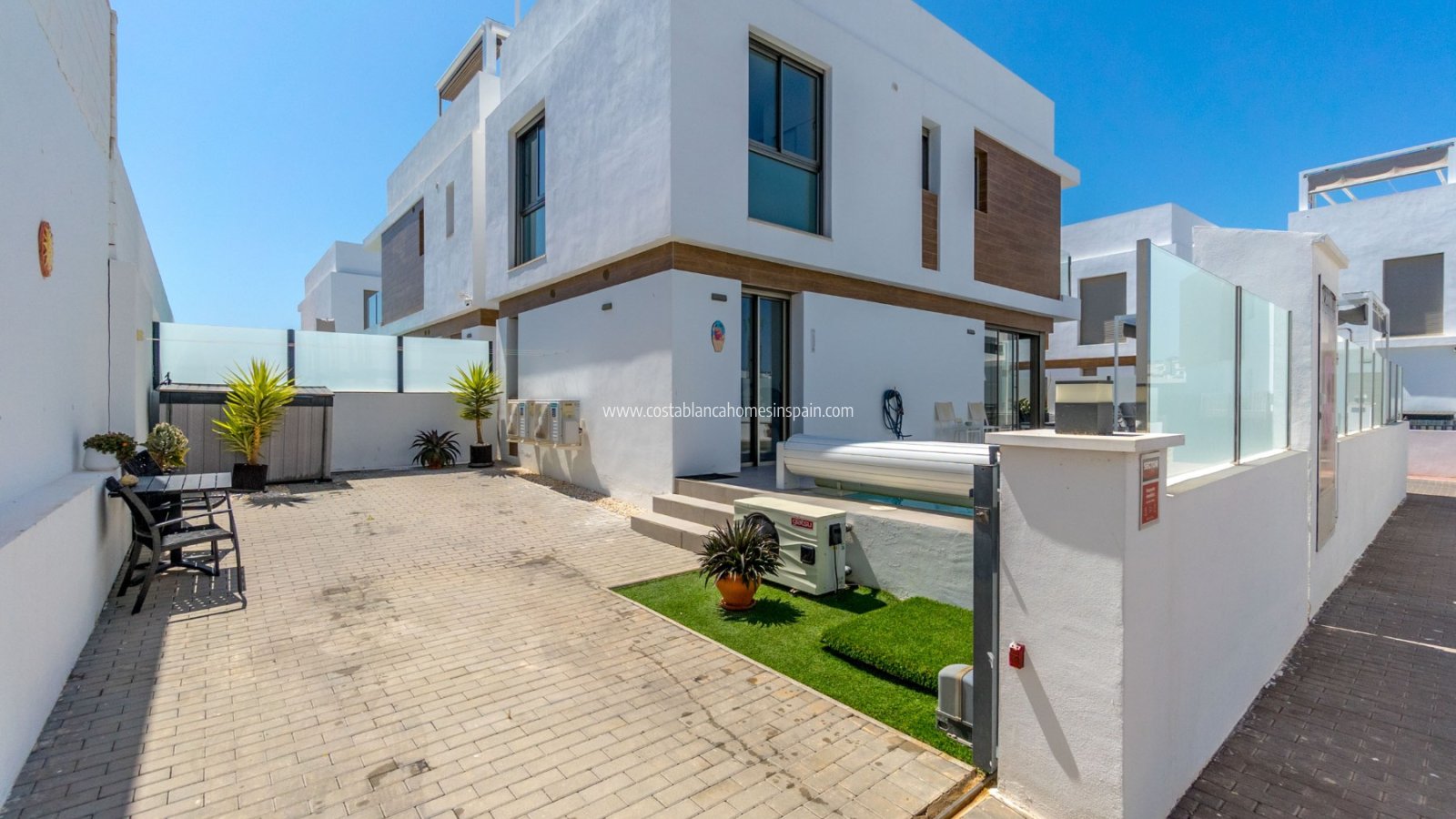 Resale - Detached Villa - Orihuela Costa - Villamartin
