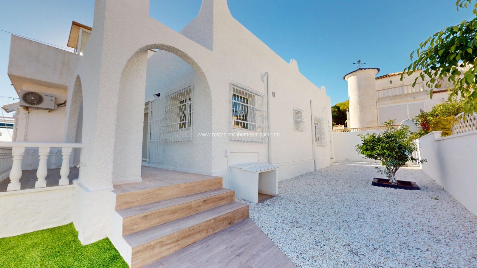 Resale - Detached Villa - San Miguel de Salinas - BLUE LAGOON