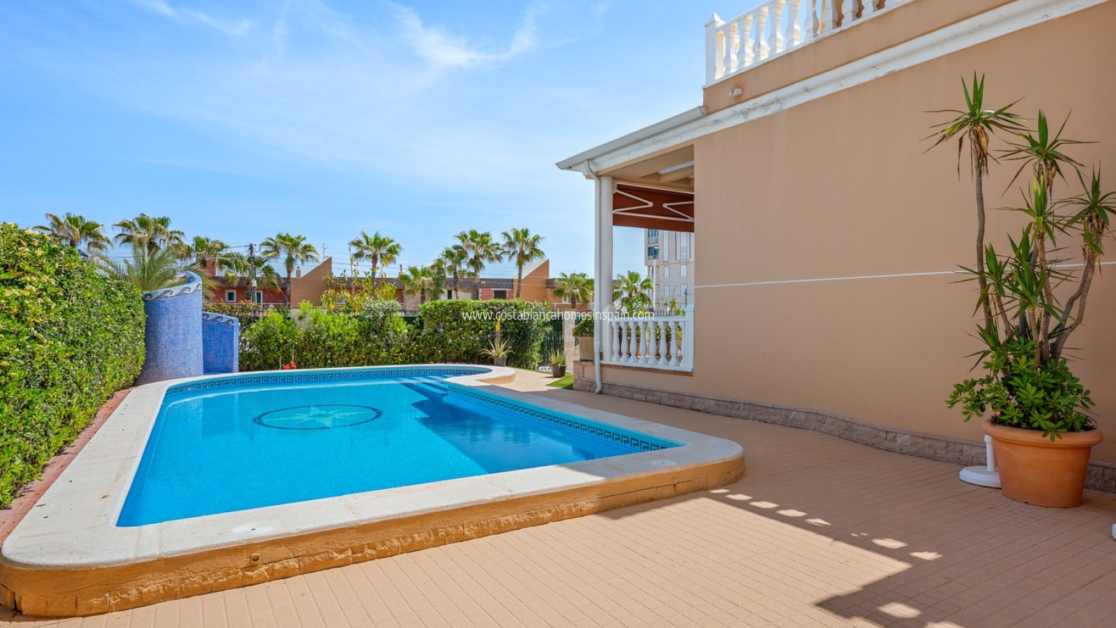 Resale - Detached Villa - Torrevieja - La Mata