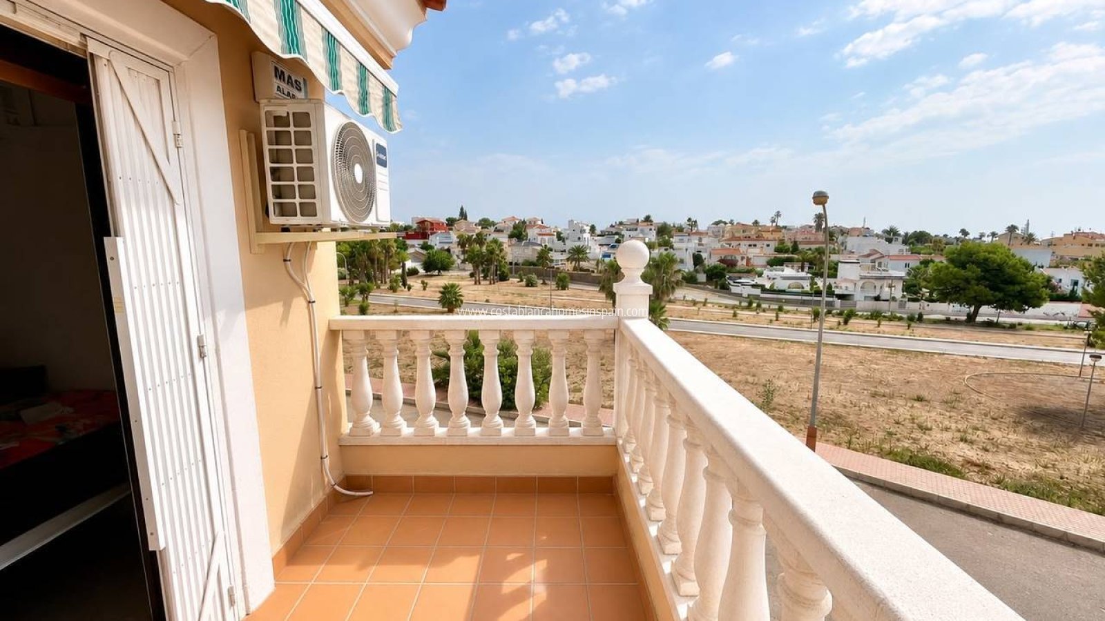 Resale - Detached Villa - Villamartin - BLUE LAGOON