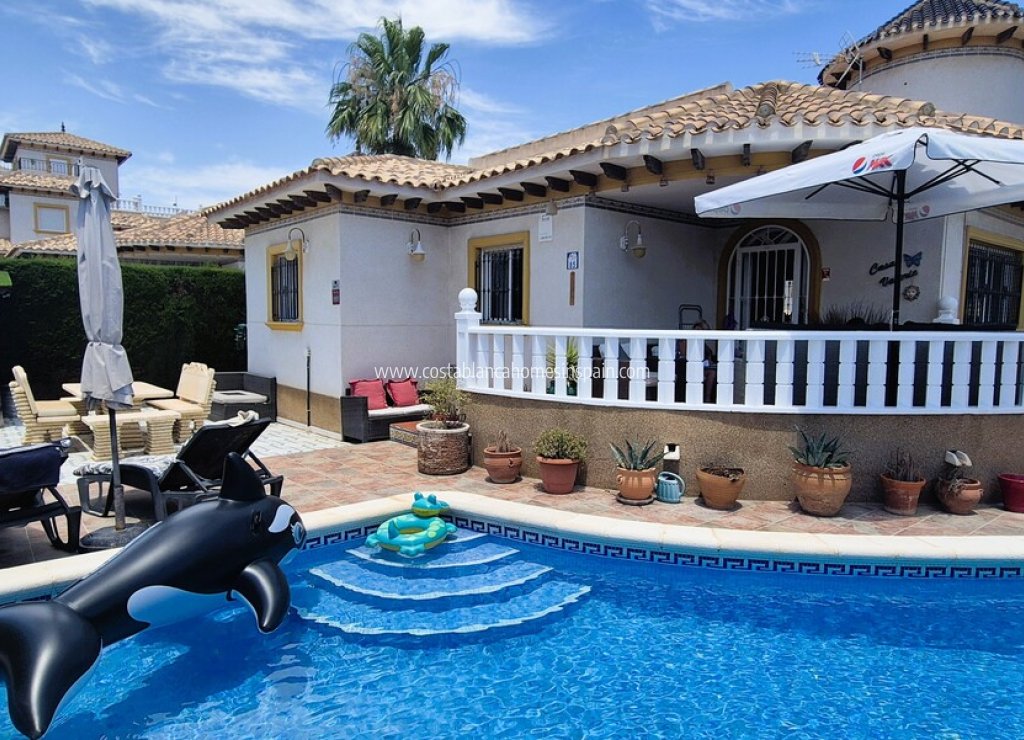 Resale - Detached Villa - Villamartin - Costa Blanca