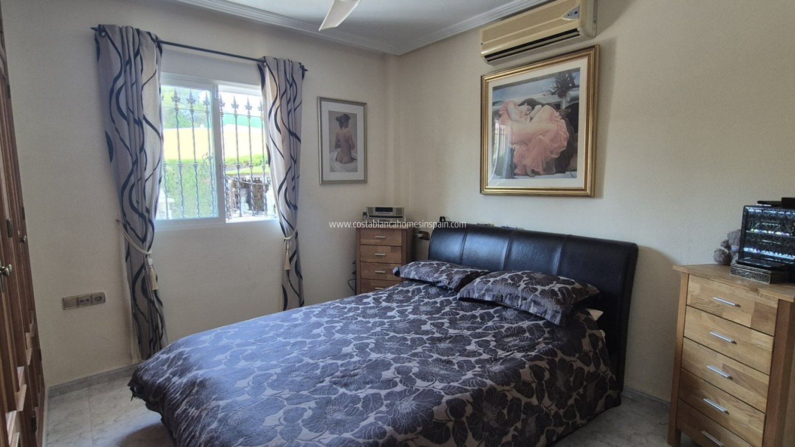 Resale - Detached Villa - Villamartin - Costa Blanca