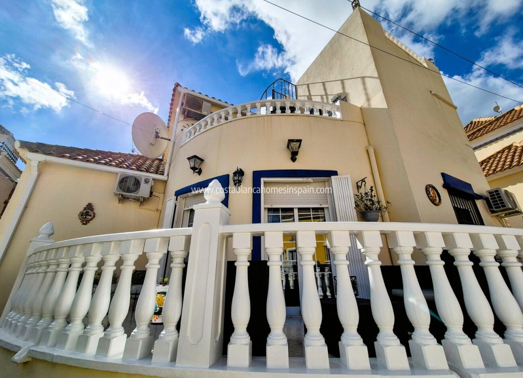 Resale - Detached Villa - Villamartin - Costa Blanca
