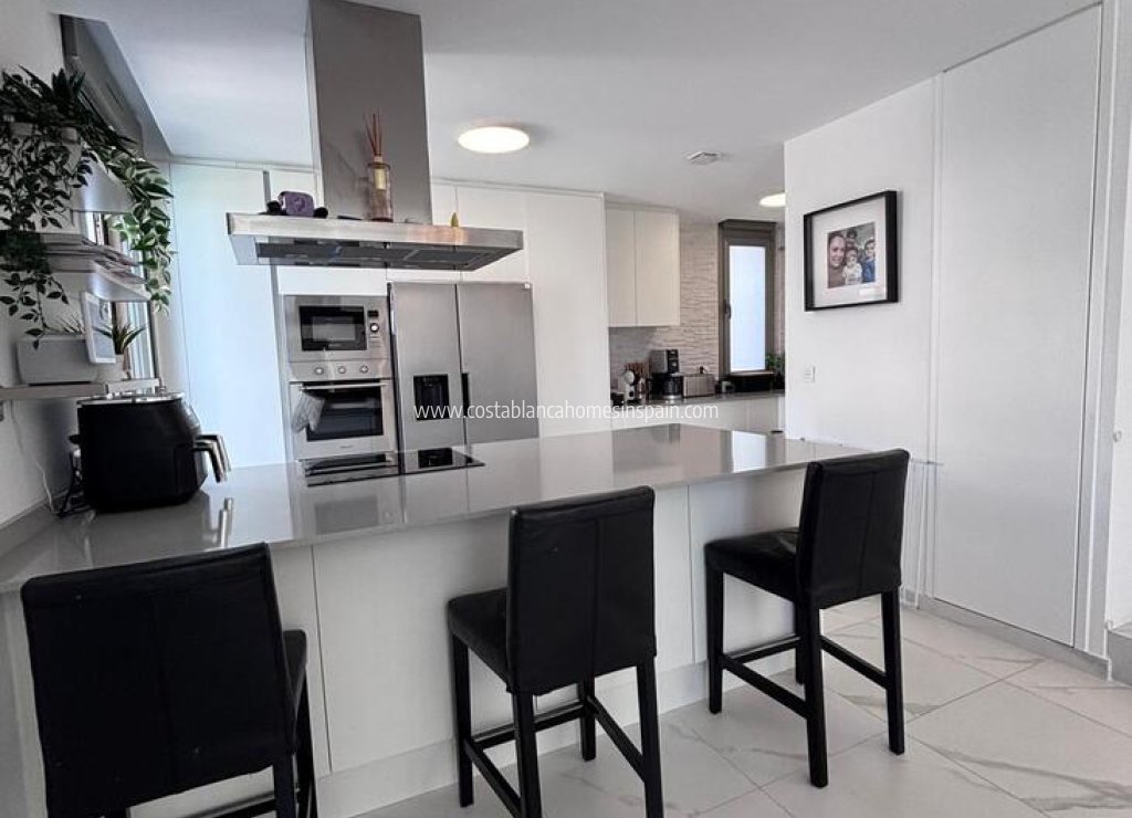 Resale - Detached Villa - Villamartin - Pau 8