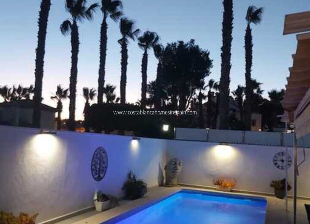 Resale - Detached Villa - Villamartin - Villamartin, Orihuela Costa