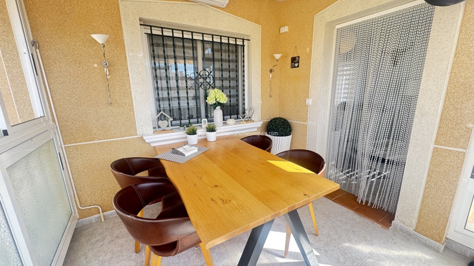 Resale - Detached Villa - Villamartin
