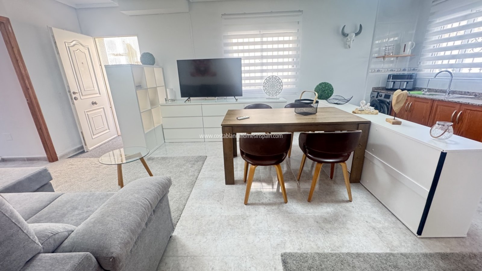 Resale - Detached Villa - Villamartin