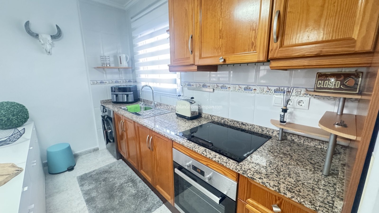 Resale - Detached Villa - Villamartin