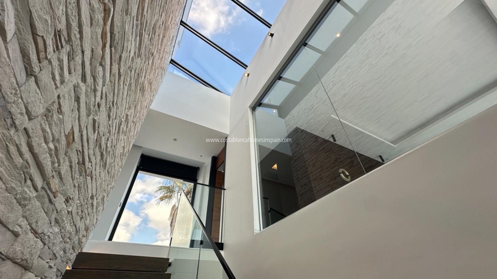 Resale - Detached Villa - Villamartin