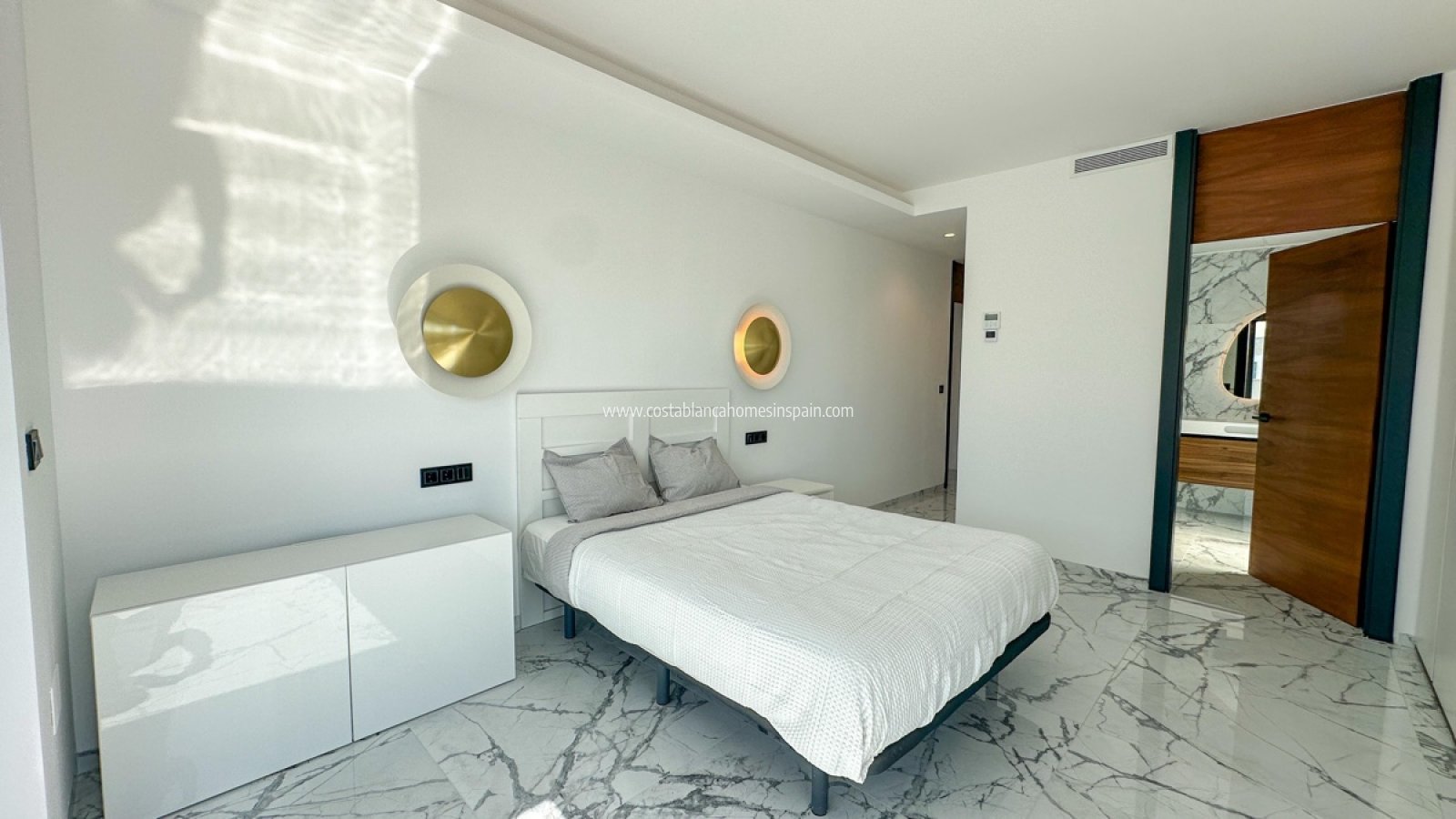Resale - Detached Villa - Villamartin