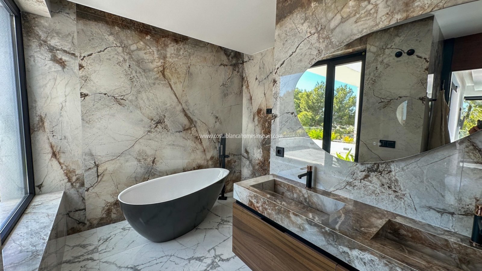 Resale - Detached Villa - Villamartin