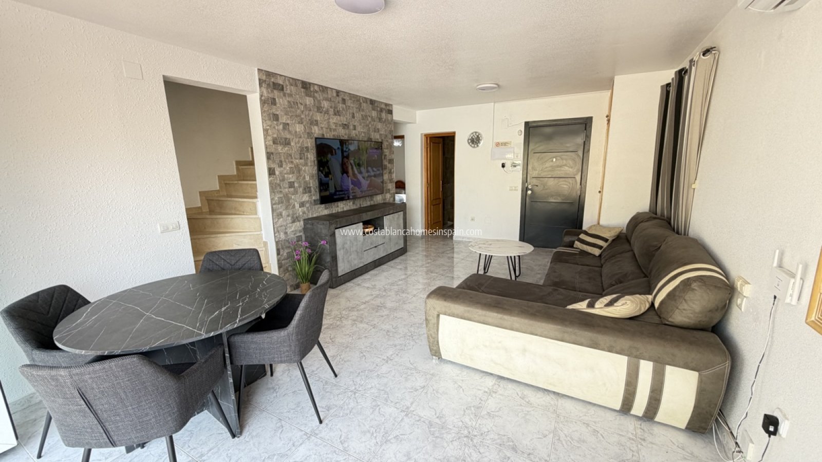 Resale - Detached Villa - Villamartin
