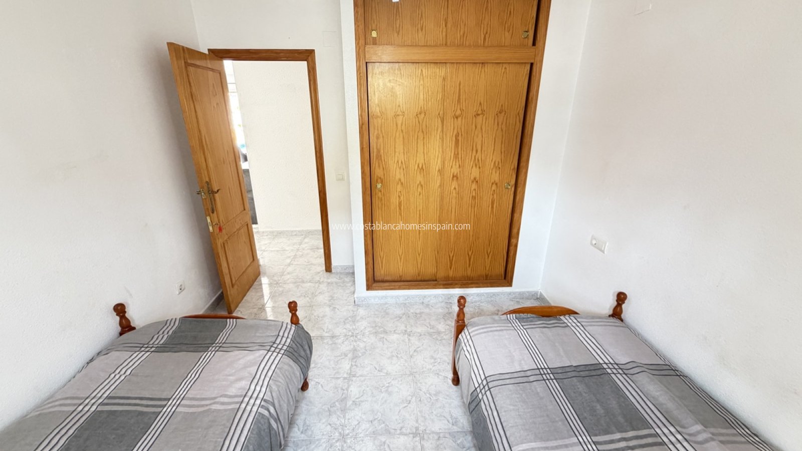 Resale - Detached Villa - Villamartin