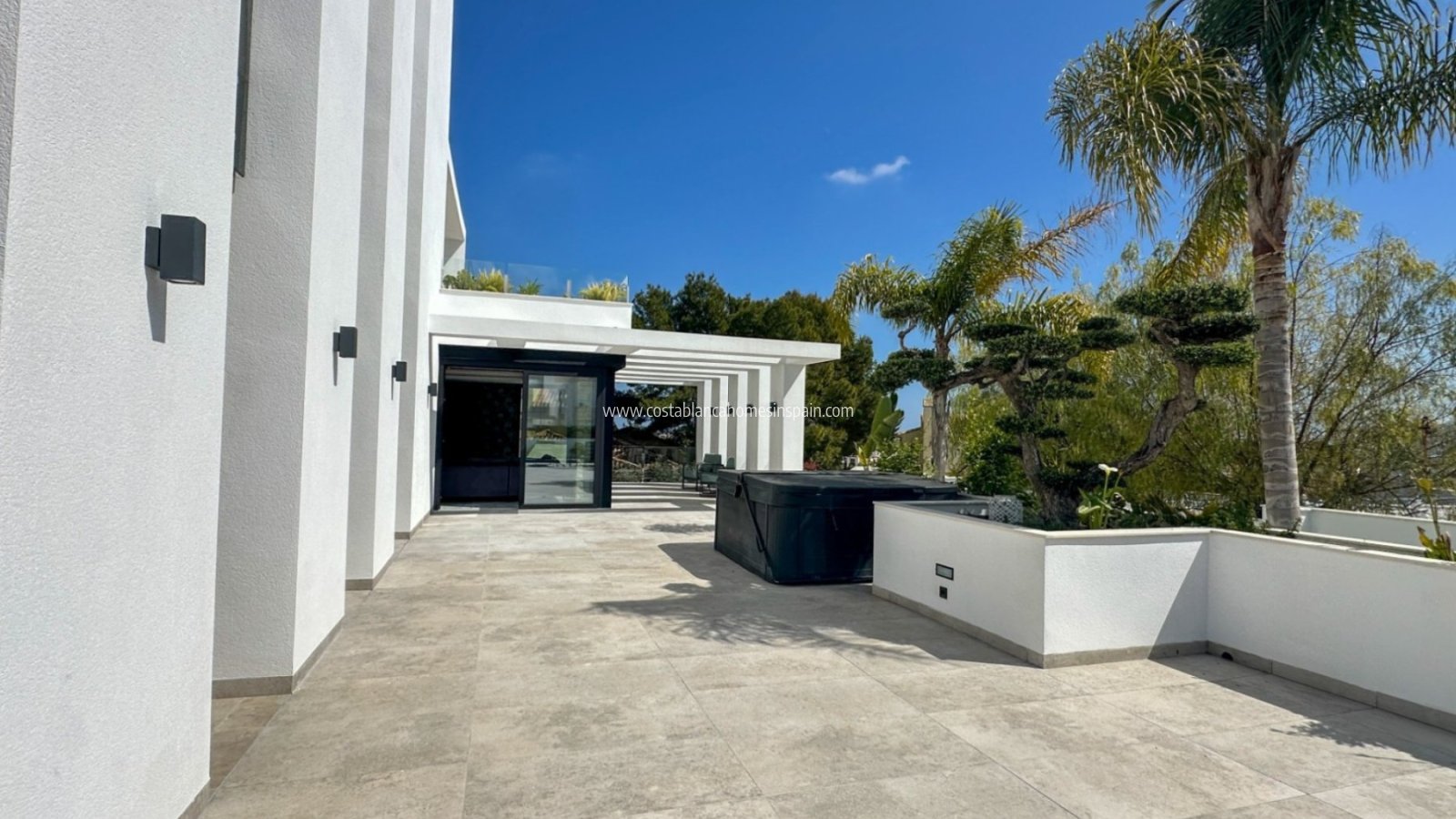 Resale - Detached Villa - Villamartin