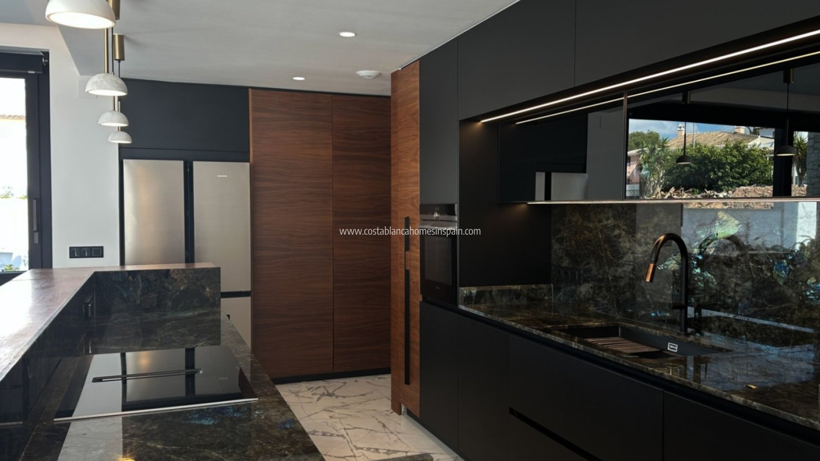 Resale - Detached Villa - Villamartin